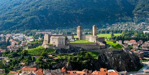 Châteaux De Bellinzone Bellinzona Visites And Activités Expediafr