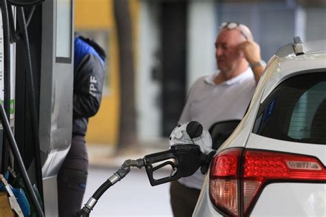 Cuánto cuesta llenar el tanque del auto en Paraná tras la suba de nafta