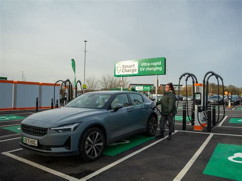 Sainsburys Opens Ultra Rapid Ev Charging Hub At Fosse Park Store