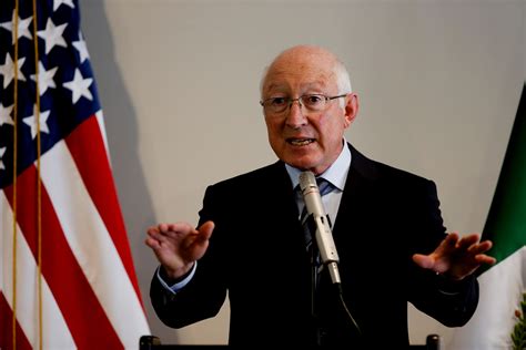 Ken Salazar Abogó Por Una Resolución Pacífica Ante Invasión De Rusia A