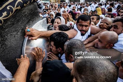 Al Hajar Al Aswad Photos And Premium High Res Pictures Getty Images