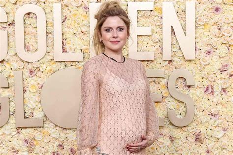 Rose Mciver Is Pregnant Ghosts Actress Debuts Baby Bump At 2024 Golden