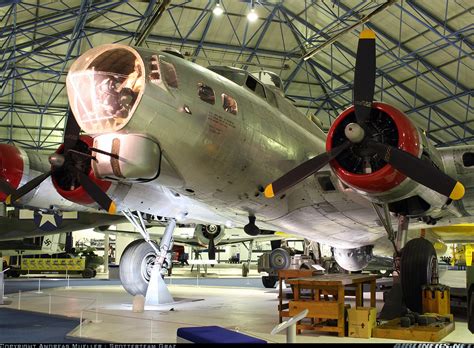 Boeing B 17g Flying Fortress 299p Usa Air Force Aviation Photo