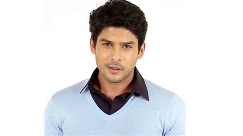 Bigg Boss 13 contestant Siddharth Shukla accused of inappropriately ...