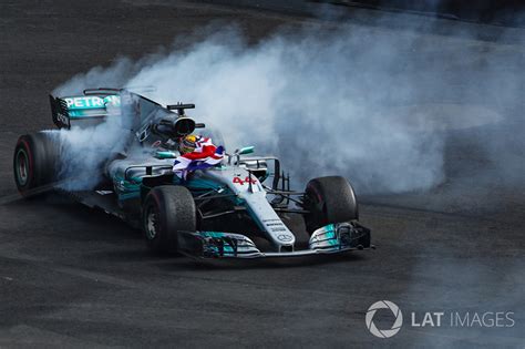 2017 World Champion Lewis Hamilton Mercedes Amg F1 At Mexican Gp