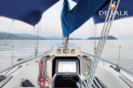 COMFORT 32 sailing yacht for sale | De Valk Yacht broker