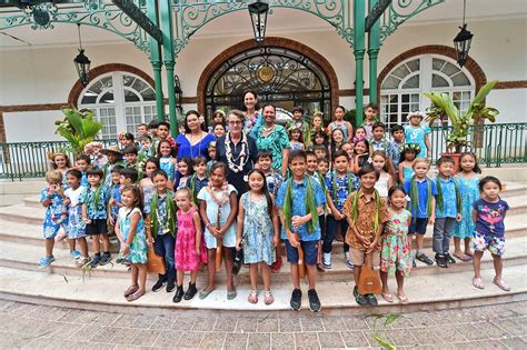 Les élèves de la Mission ont rencontré Cabrel Radio1 Tahiti