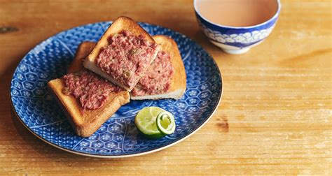 王道の美味しさオイルサーディンと玉ねぎのチーズトースト 門前仲町「酒亭 沿露目」の“おつまみトースト” 【公式】dancyu