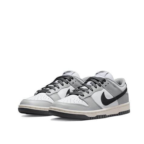 Dunk Low Light Smoke Grey W Krissnkrs