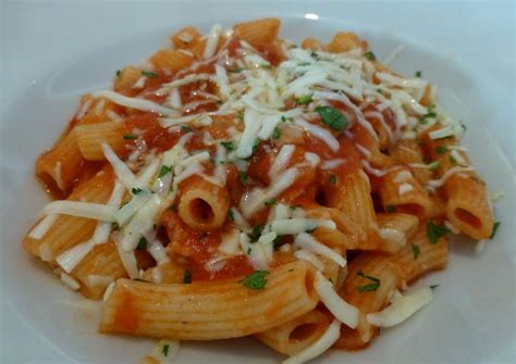 Macarrones Con Tomate Y Queso Rallado Receta De Milandebrera Cookpad