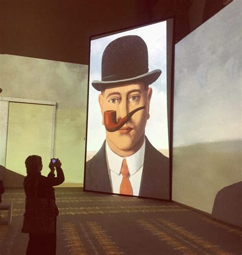 Immergersi nella surrealtà di René Magritte con la realtà digitale a