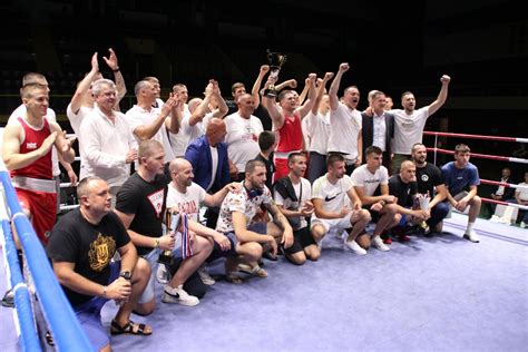 Slobodna Dalmacija Ovo Se Dugo Ekalo Torcida O Ivljava Trofej