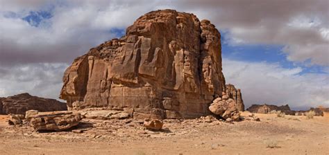 Al Ula - Arabian Rock Art Heritage