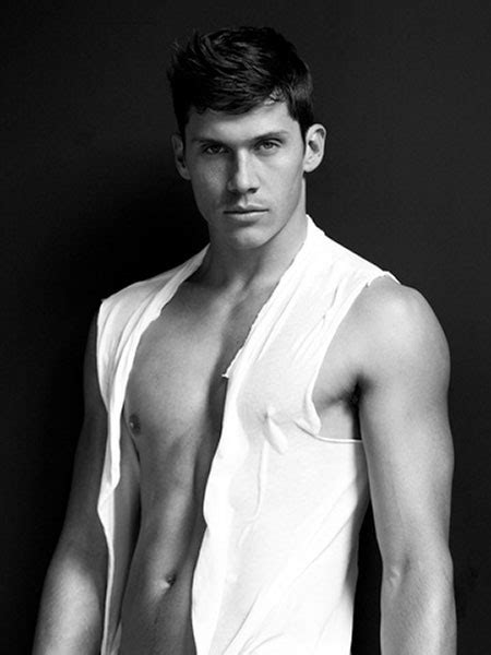 GAY MANS PLEASURE ZEB RINGLE SHOWS COCK