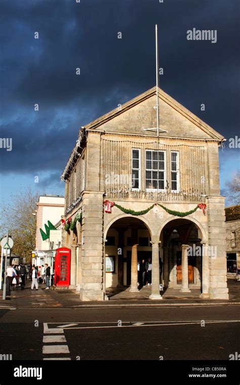 Witney town centre hi-res stock photography and images - Alamy