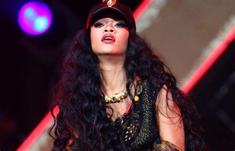 A Step Guide To Having Sex With Rihanna ThBlog