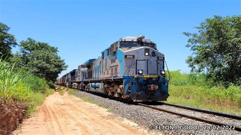 Trem Vazio Trio De Ac I Rumo Passando Embalado Pelo Km Na