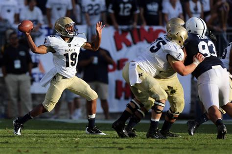 Fau Vs Navy 2012 Midshipmen Rally For 24 17 Win Sb Nation Dc