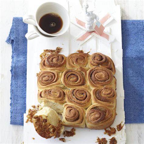 Kanelbullar Rezept für schwedische Zimtschnecken ESSEN UND TRINKEN