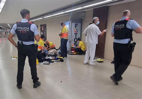 Objectiu Salvar Una Vida Al Metro Mossos A Tota Velocitat Per Trobar