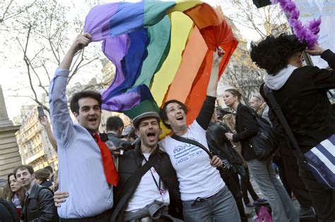 French Lawmakers Approve Same Sex Marriage Bill Cnn