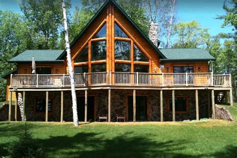 13 Best Cabin Rentals in the Upper Peninsula of Michigan