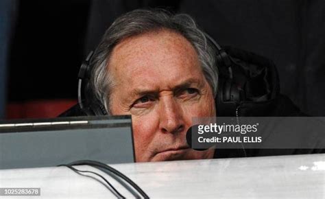 Gerard Houllier Liverpool Photos And Premium High Res Pictures Getty