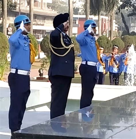 Iaf Chief Air Chief Marshal B S Dhanoa Pays Tributes At Shikha Anirban