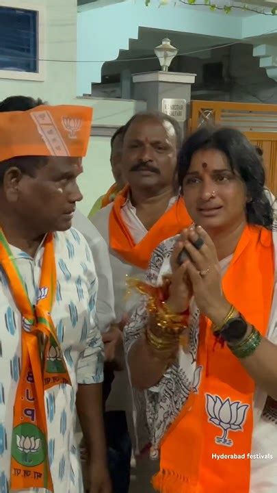 Grate Response For Bjp Mp Candidate Madhavi Latha Door To Door Campaign