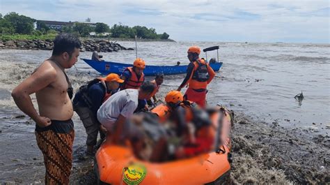 Kapal Dihantam Ombak Nelayan Di Padang Hilang Hingga Ditemukan Tak