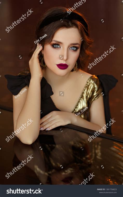 Sexy Beautiful Stylish Model Brunette Girl Foto Stok Shutterstock