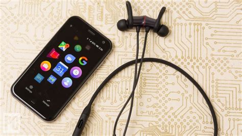 Palm Phone Review | PCMag