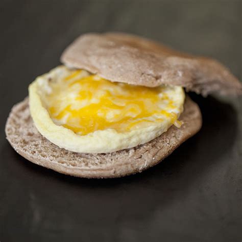 Microwave Egg Muffin | Get Fresh!