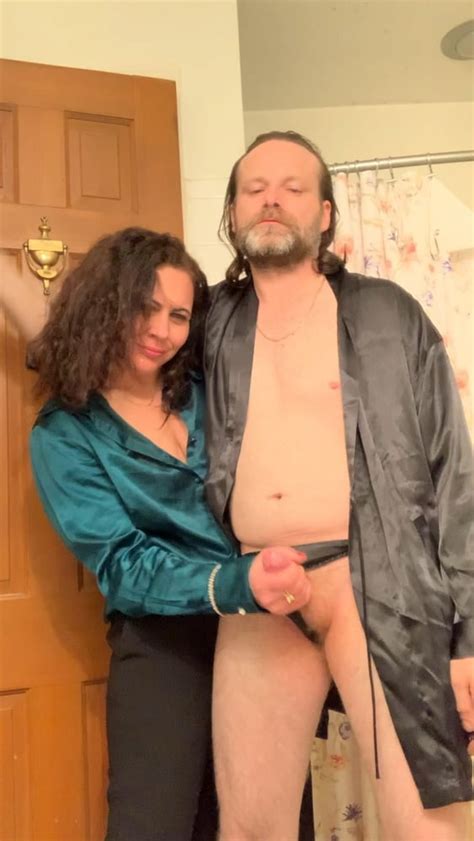 Italian Milf In Green Satin Blouse Blows And Gets Fucked Pics Xhamster