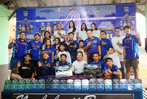 Donuts Racing Tetap Menyala Borong Podium Hingga Raih Juara Umum