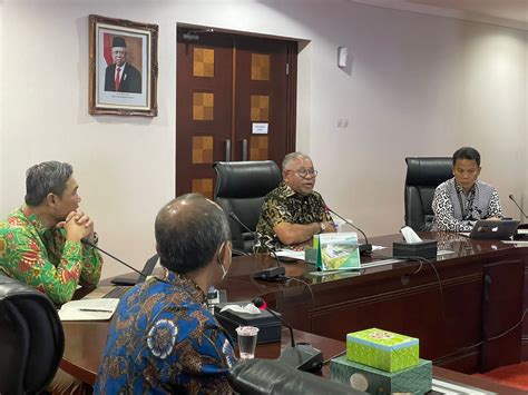 Pimpin Rapat Di Ksp Fct Dorong Percepatan Penyelesaian Perizinan Bmpp