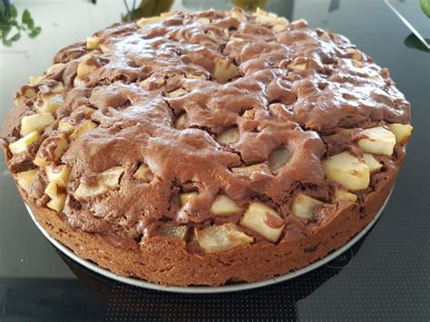 Veganer Schoko Walnuss Kuchen Mit Birne Und Dinkelmehl Von Gittana