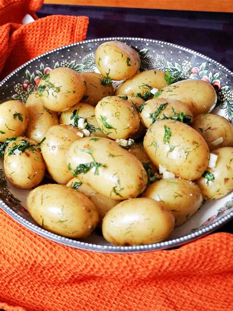 Garlic Butter Baby Potatoes - My Gorgeous Recipes