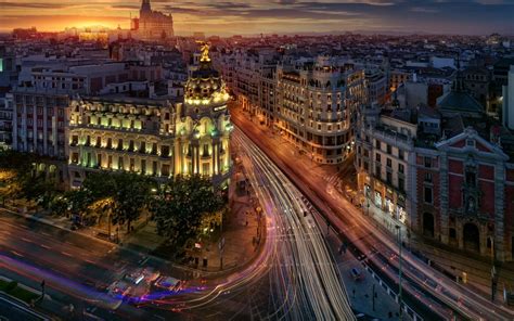 Herunterladen Hintergrundbild Madrid Nacht Metropole City Lights