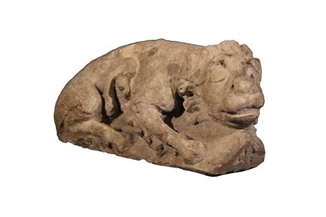 12th C Romanesque Sculpture A Lying Lion In Limestone Ref 73629