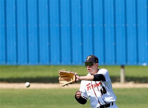 Gallery Victoria East Vs Flour Bluff Baseball High School