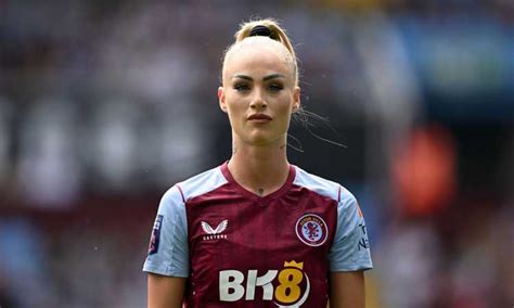 Quanto Guadagna Alisha Lehmann All Aston Villa Ilbianconero