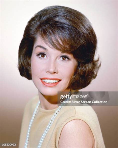 Actress Mary Tyler Moore Stock Fotos Und Bilder Getty Images