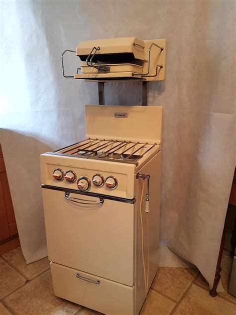 Retro Kitchen Cooker At Mariaafsimkins Blog