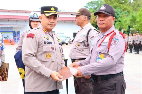 Upacara Peringatan HUT Satpam Ke 42 Di Polres Inhu Khidmat Laman Riau