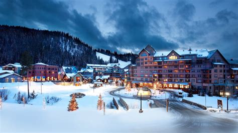 Hôtel Dans Les Montagne Fond Décran Hd