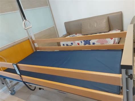 Vermeiren Luna Basic Vertical Lifting Electric Nursing Bed 傢俬家居 床具浴巾