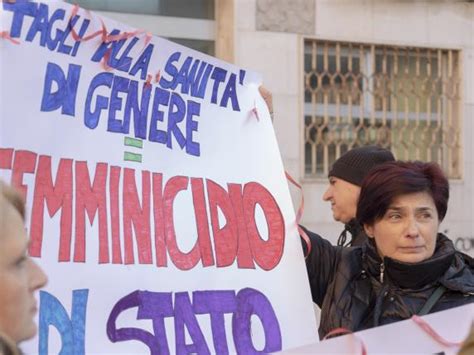 Sanit Centinaia In Corteo Riaprite Il Pronto Soccorso A