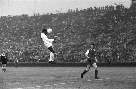 Pel Anos Os Recordes O Curioso Do Futebol