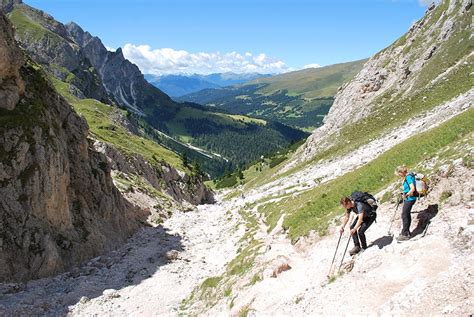 Peitlerkofel Sas De Putia Dolomites Peitlerkofel Descending From